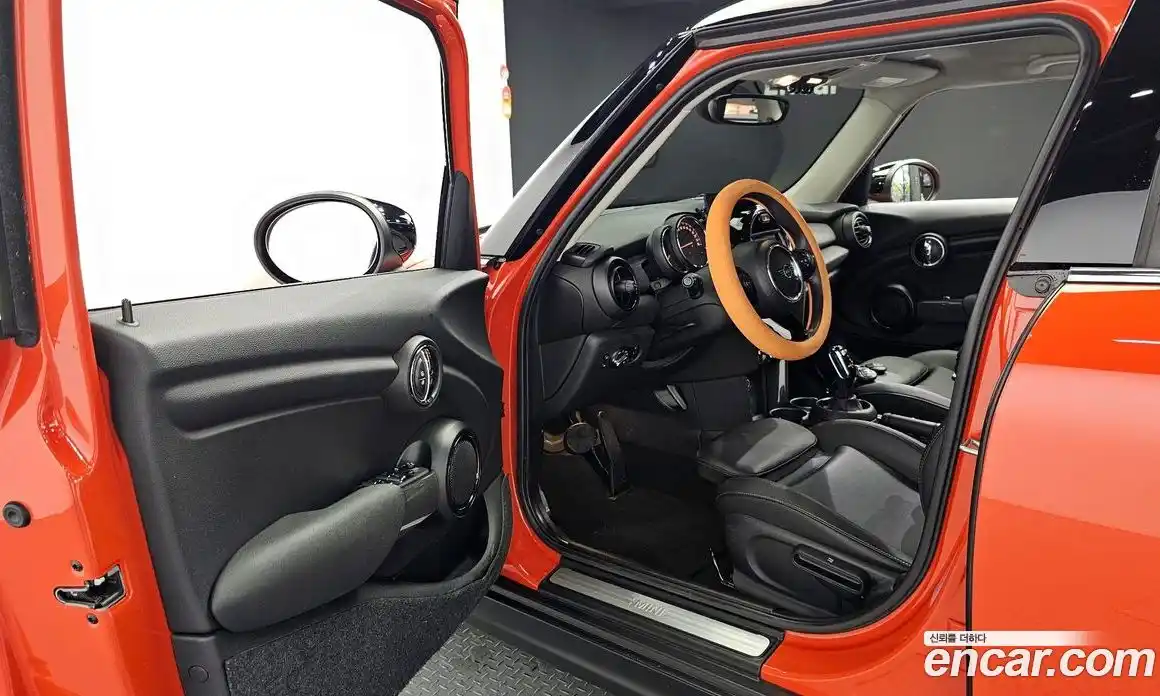 Mini Cooper 2021 1.5 Автомат в Москве № 148999, фото 11
