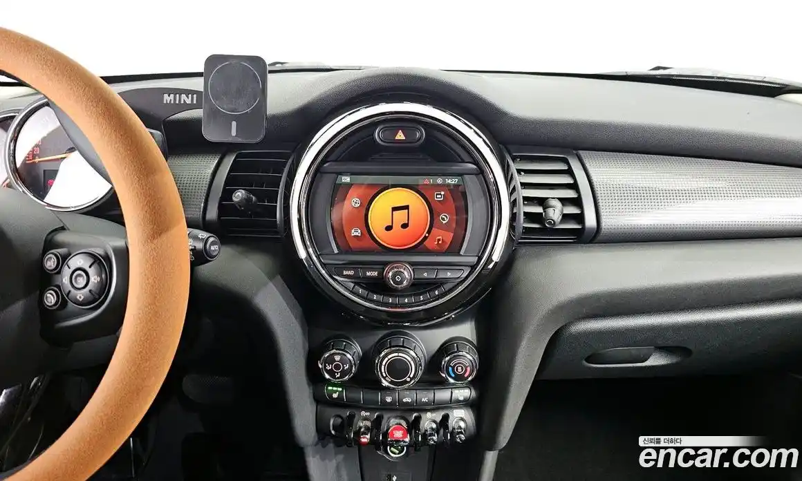 Mini Cooper 2021 1.5 Автомат в Москве № 148999, фото 15