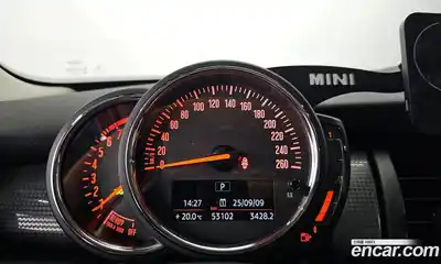 Mini Cooper 2021 1.5 Автомат в Москве № 148999, миниатюра 8