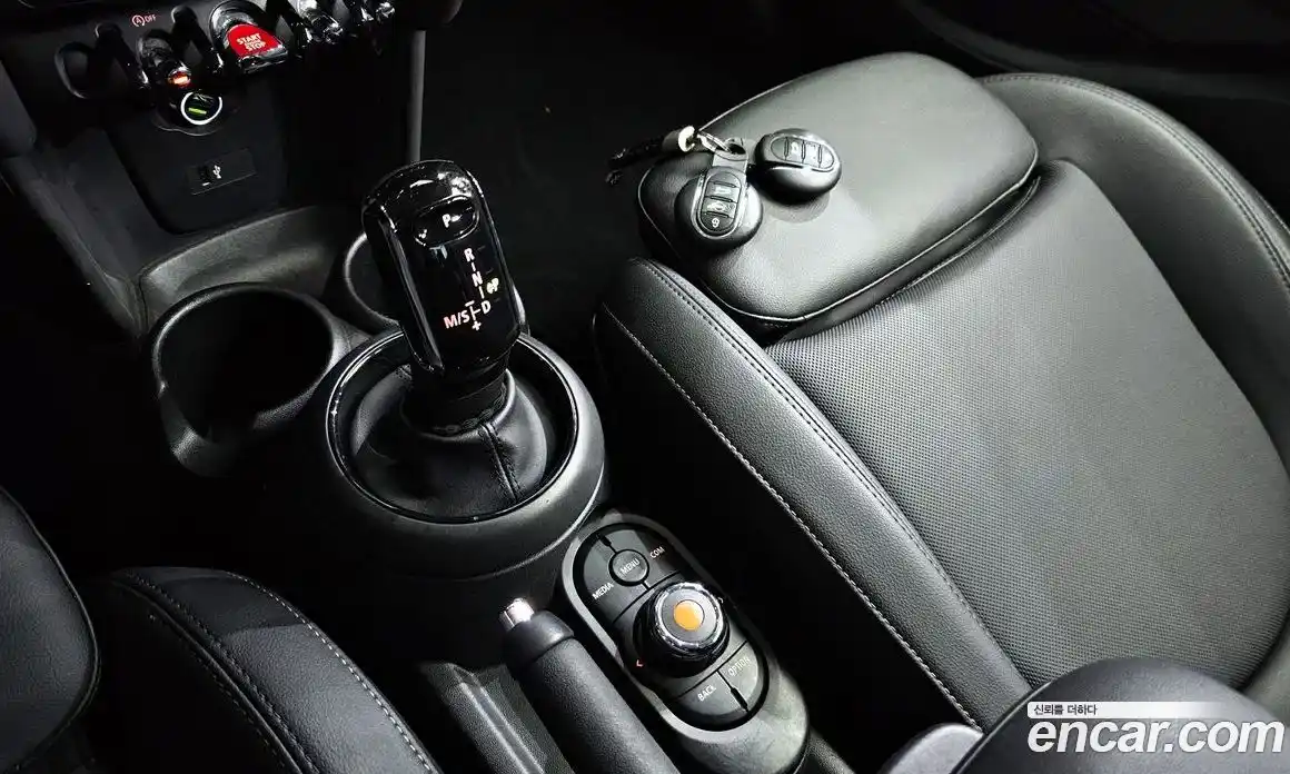 Mini Cooper 2021 1.5 Автомат в Москве № 148999, фото 9