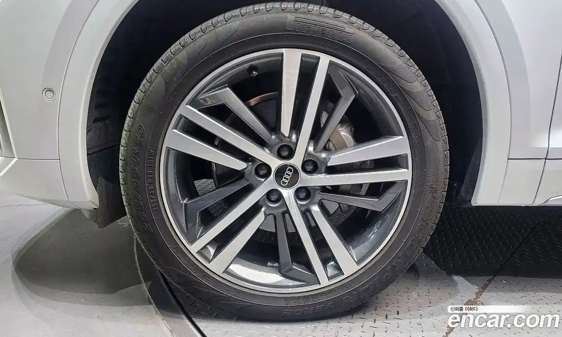 Audi Q5 2022 2.0 Автомат в Москве № 162620, фото 5