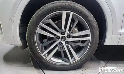 Audi Q5 2022 2.0 Автомат в Москве № 162620, миниатюра 5