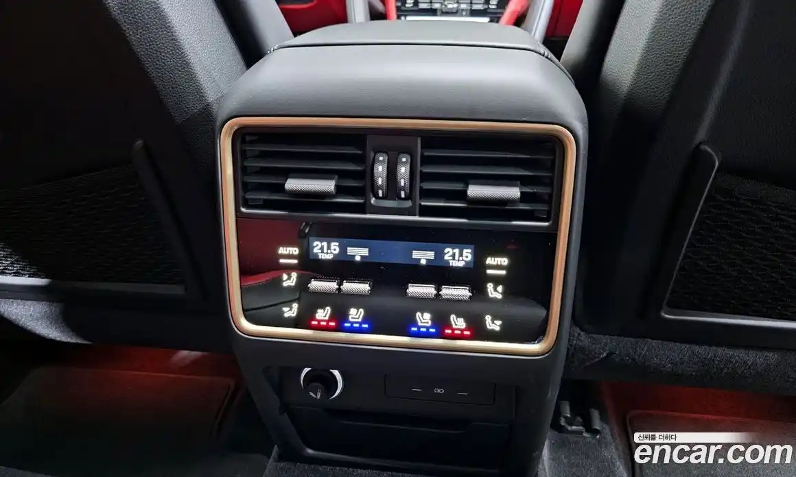 Porsche Cayenne 2024 3.0 Автомат в Москве № 164930, фото 18