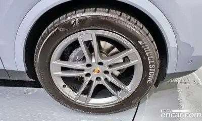 Porsche Cayenne 2024 3.0 Автомат в Москве № 164930, миниатюра 5