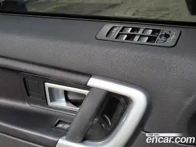 Land Rover Discovery Sport 2017 2.0 Автомат в Москве № 166830, миниатюра 11