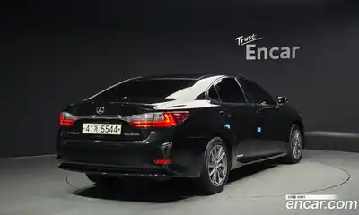 Lexus ES 2018 2.5 Автомат в Москве № 168296, миниатюра 2