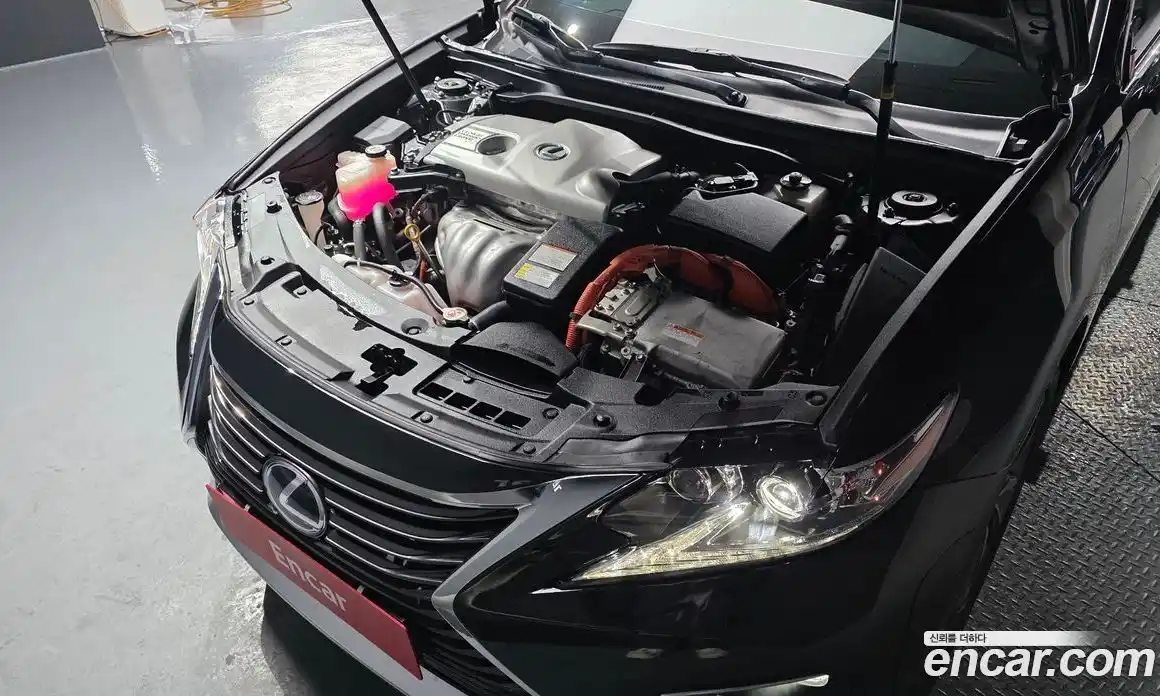 Lexus ES 2018 2.5 Автомат в Москве № 168296, фото 6