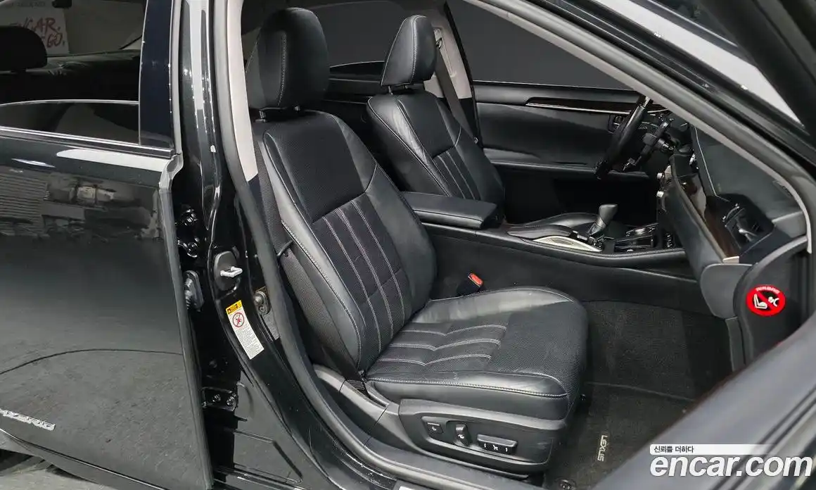 Lexus ES 2018 2.5 Автомат в Москве № 168296, фото 10