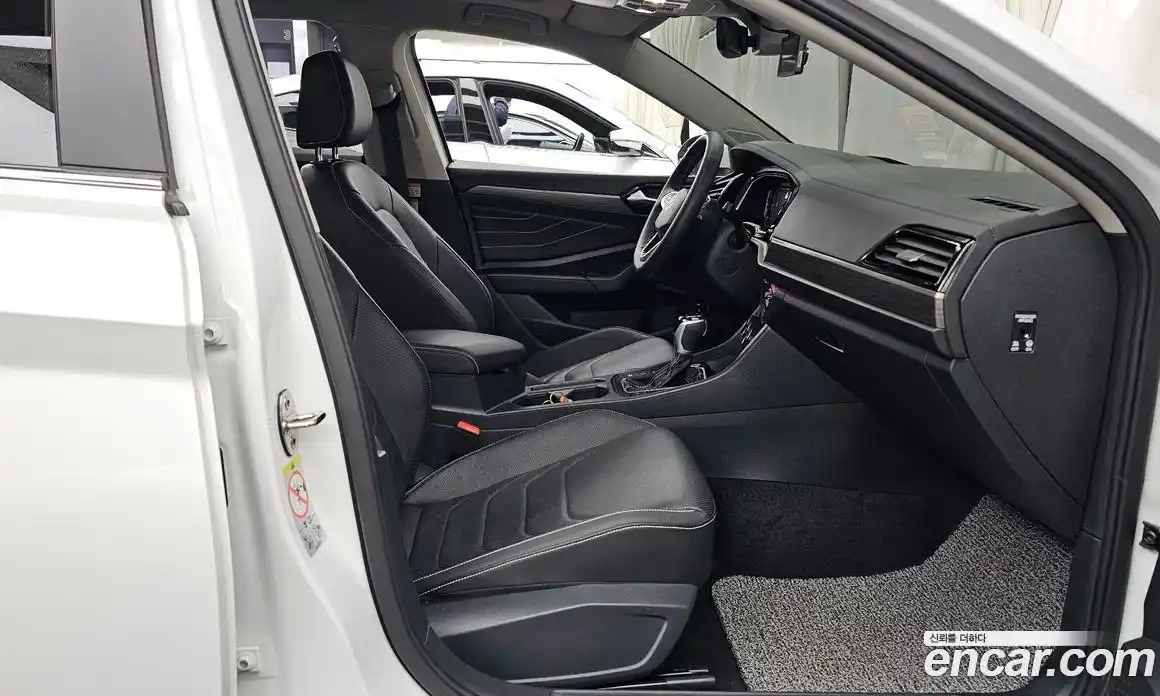 Volkswagen Jetta 2023 1.5 Автомат в Москве № 168401, фото 11