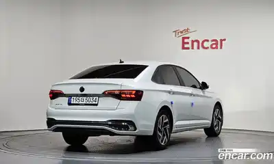 Volkswagen Jetta 2023 1.5 Автомат в Москве № 168401, миниатюра 2