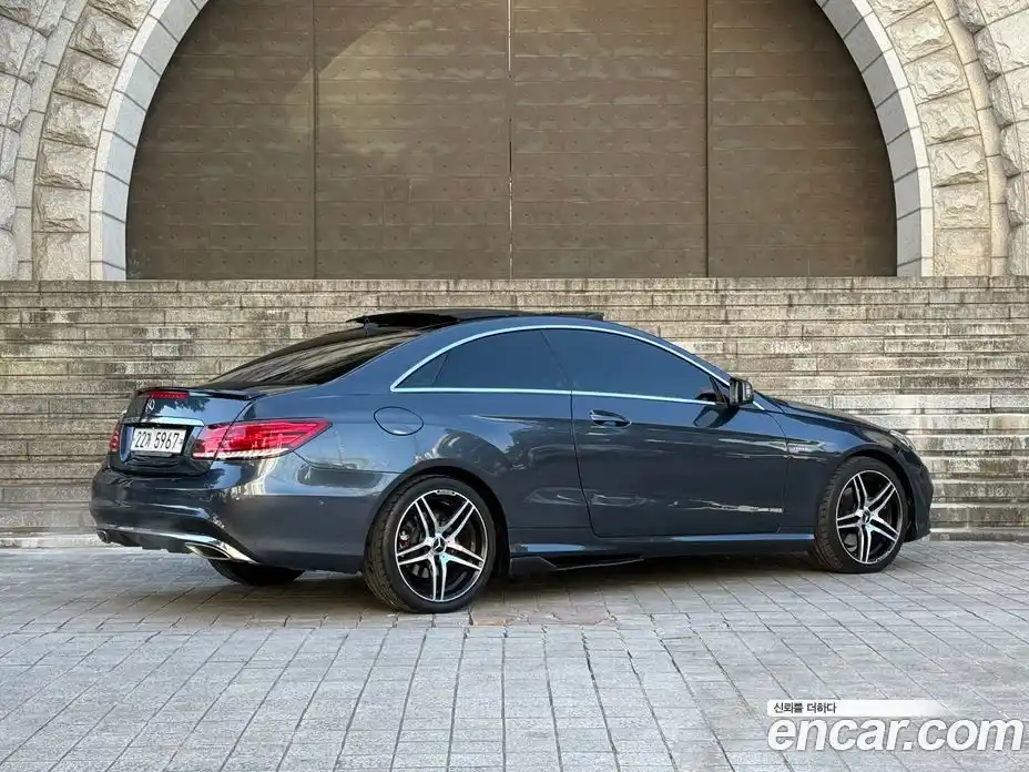 Mercedes-Benz E-Class 2014 3.5 Автомат в Москве № 193506, фото 4