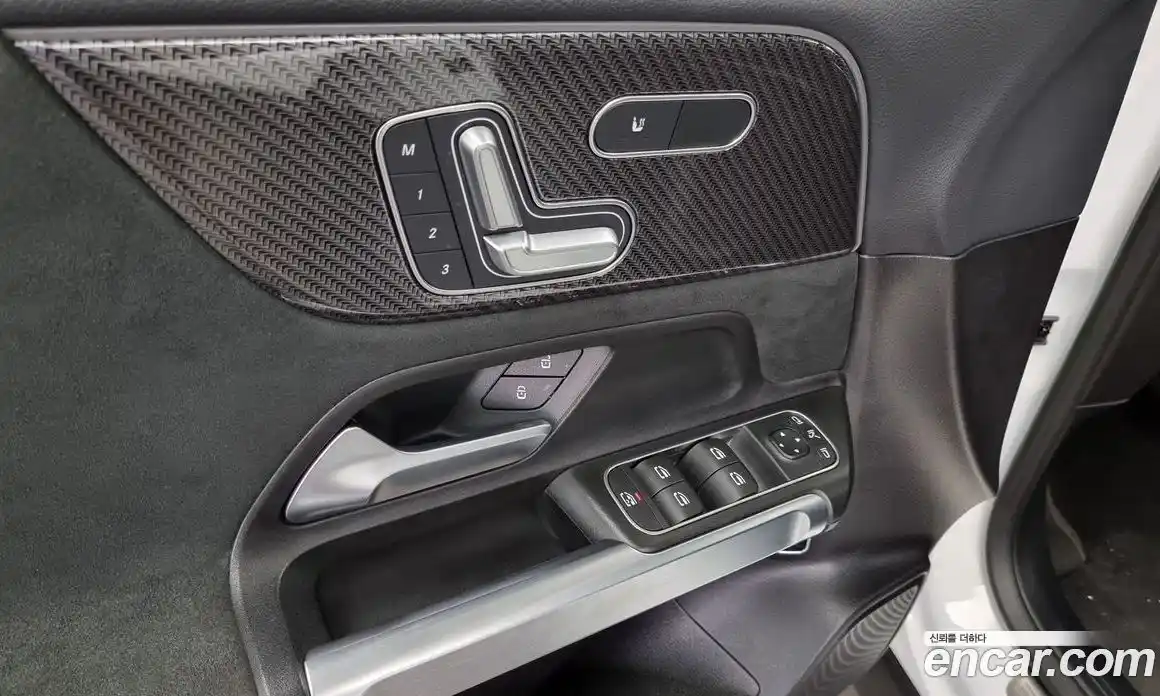 Mercedes-Benz GLB-Class 2021 2.0 Автомат в Москве № 194529, фото 18