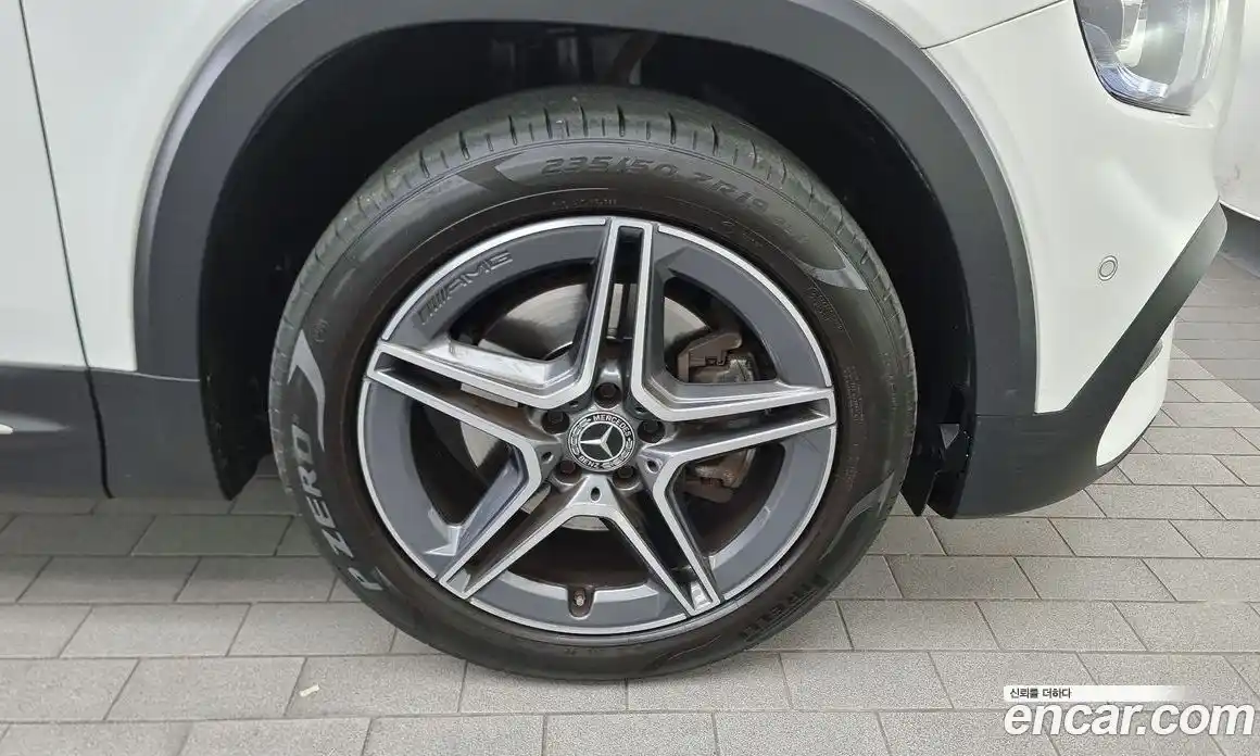 Mercedes-Benz GLB-Class 2021 2.0 Автомат в Москве № 194529, фото 5