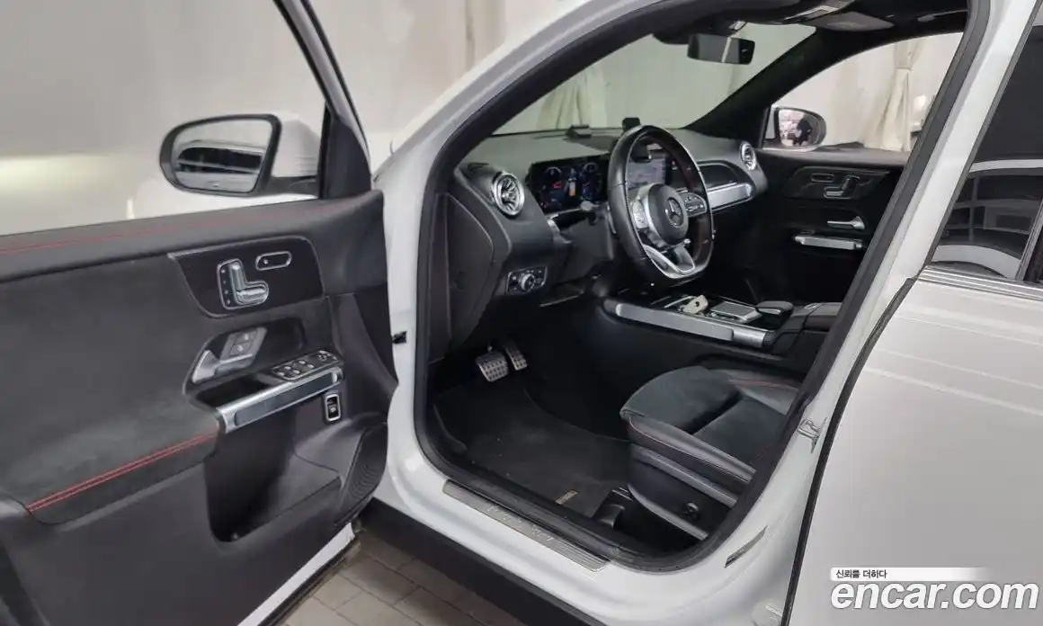 Mercedes-Benz GLB-Class 2021 2.0 Автомат в Москве № 194529, фото 10