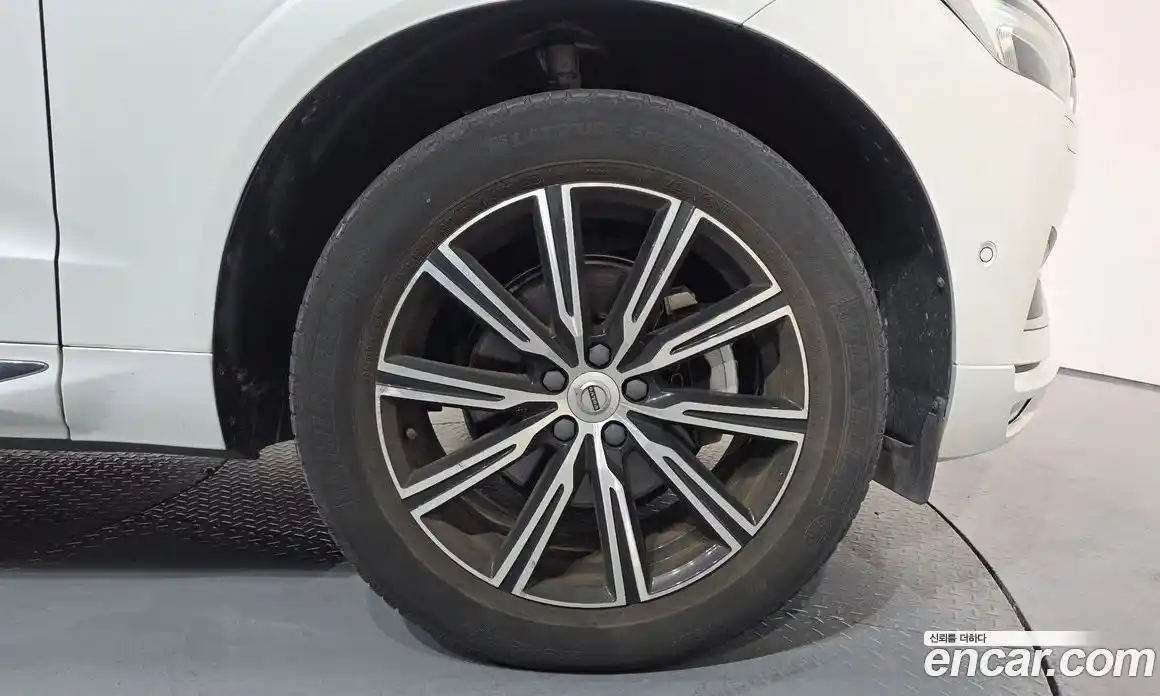 Volvo XC60 2021 2.0 Автомат в Москве № 212800, фото 5