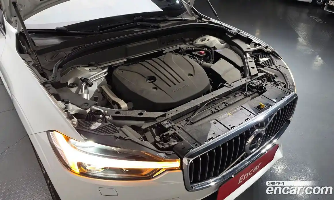 Volvo XC60 2021 2.0 Автомат в Москве № 212800, фото 6