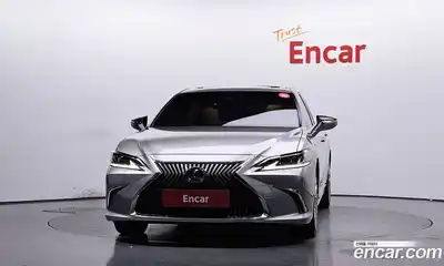 Lexus ES 2021 2.5 Автомат в Москве № 214695, миниатюра 3