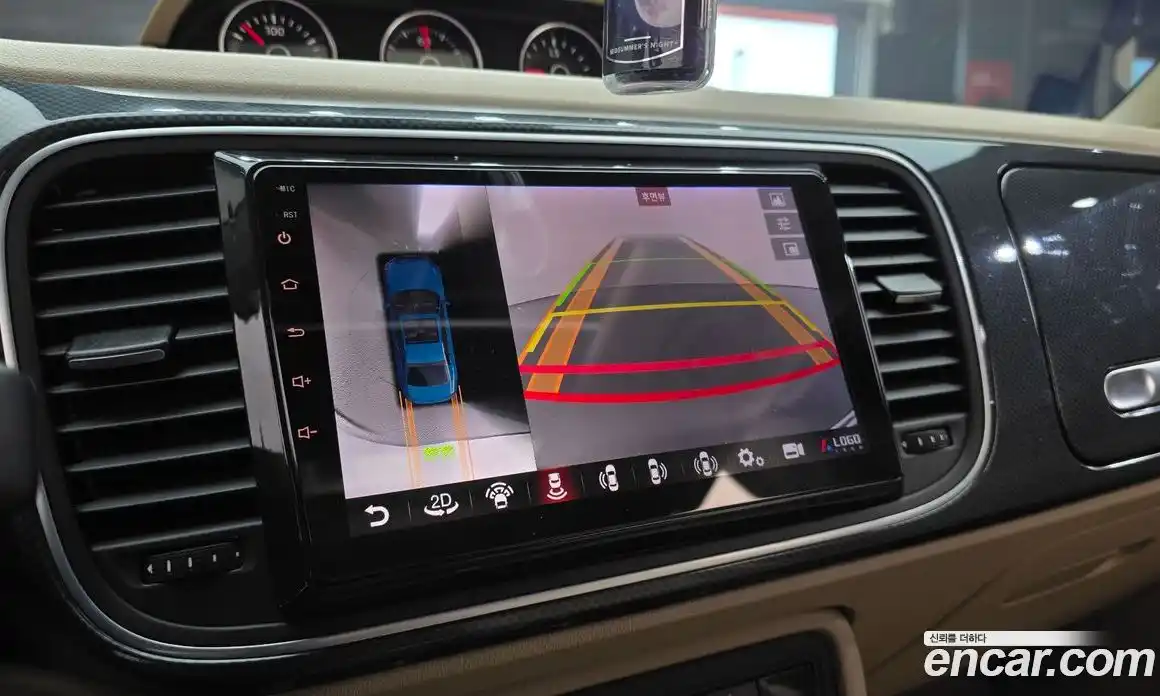 Volkswagen Beatle 2014 2.0 Автомат в Москве № 232184, фото 15