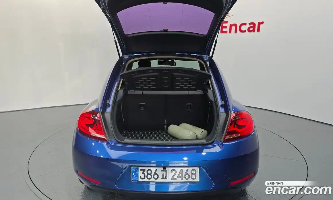 Volkswagen Beatle 2014 2.0 Автомат в Москве № 232184, фото 20