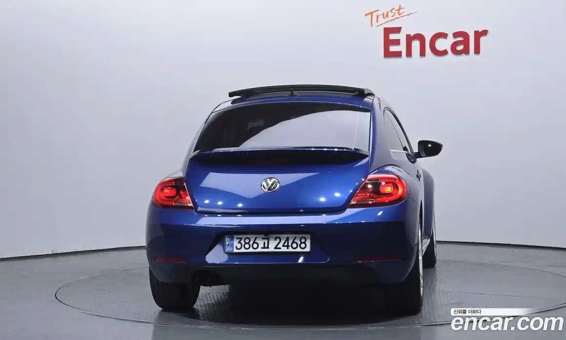 Volkswagen Beatle 2014 2.0 Автомат в Москве № 232184, фото 4