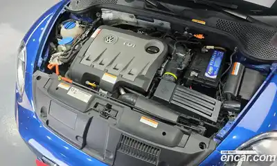 Volkswagen Beatle 2014 2.0 Автомат в Москве № 232184, миниатюра 6