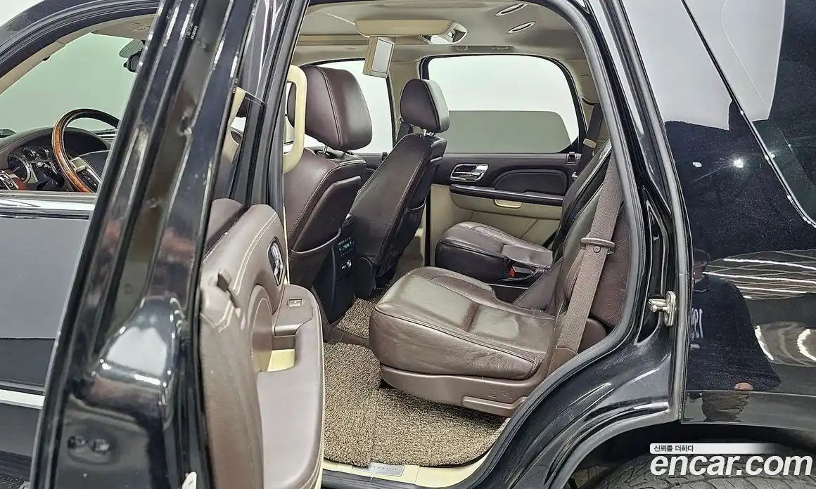 Cadillac Escalade 2011 6.2 Автомат в Москве № 285598, фото 12