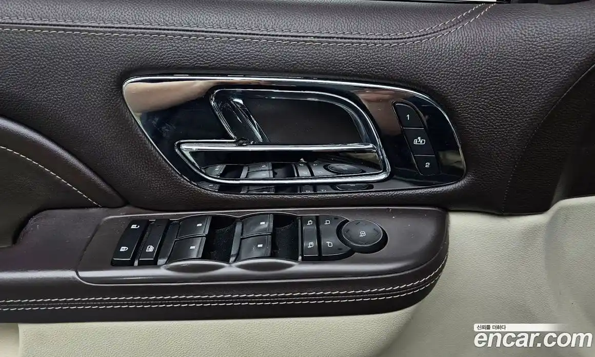 Cadillac Escalade 2011 6.2 Автомат в Москве № 285598, фото 17