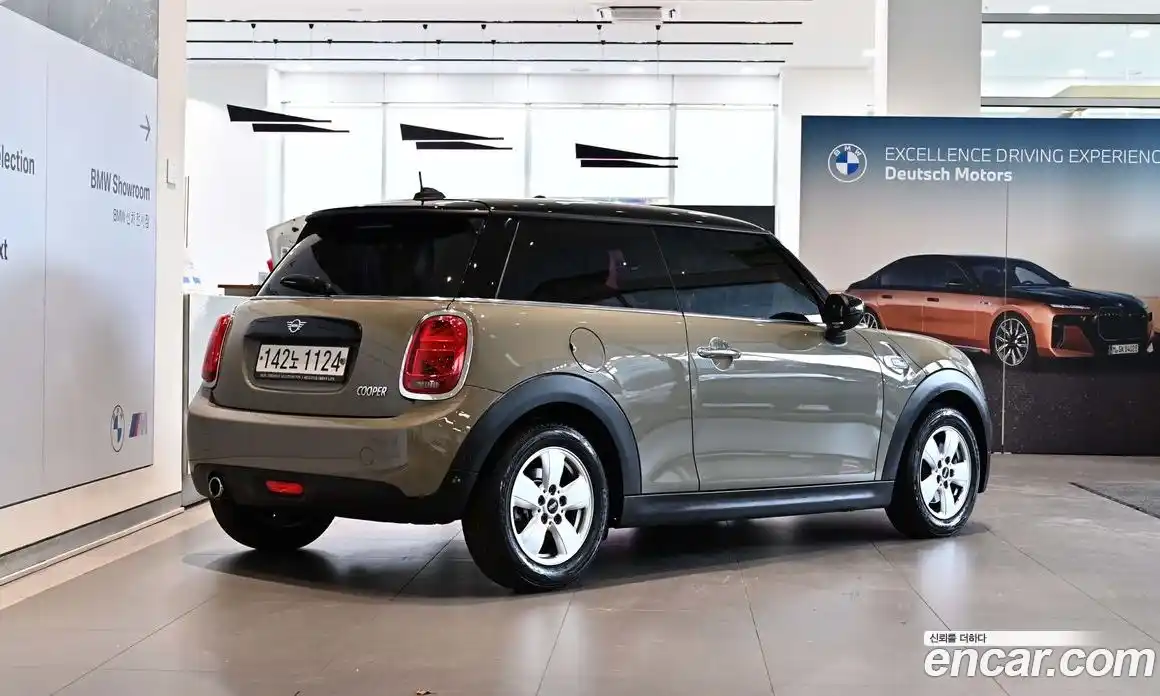 Mini Cooper 2020 1.5 Автомат в Москве № 499391, фото 4