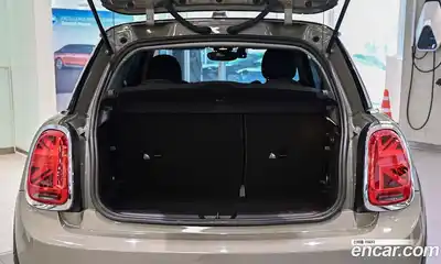 Mini Cooper 2020 1.5 Автомат в Москве № 499391, миниатюра 7