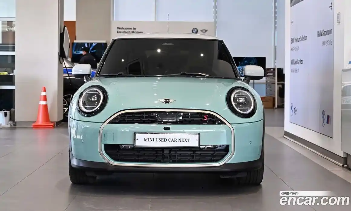 Mini Cooper 2025 2.0 Автомат в Москве № 546720, фото 3