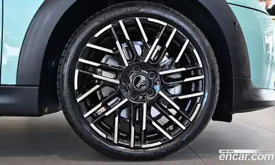 Mini Cooper 2025 2.0 Автомат в Москве № 546720, миниатюра 5