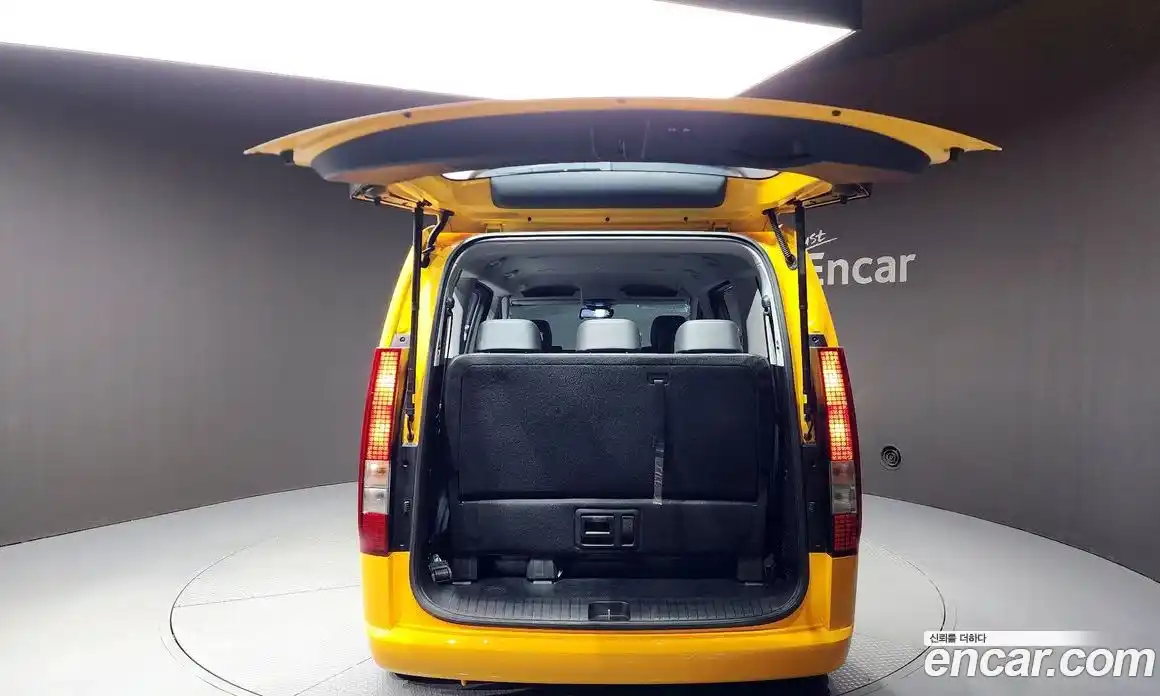 Hyundai Staria 2023 2.2 Автомат в Москве № 582292, фото 20