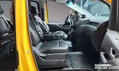 Hyundai Staria 2023 2.2 Автомат в Москве № 582292, миниатюра 10