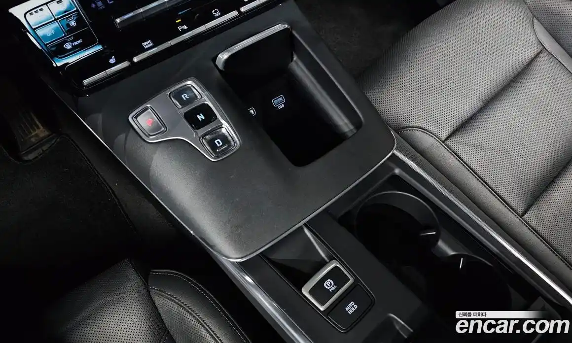 Hyundai Grandeur 2020 2.5 Автомат в Москве № 582527, фото 9