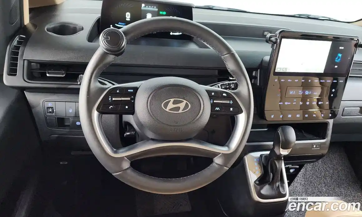 Hyundai Staria 2025 3.5 Автомат в Москве № 582860, фото 13