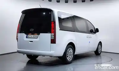 Hyundai Staria 2025 3.5 Автомат в Москве № 582860, миниатюра 2