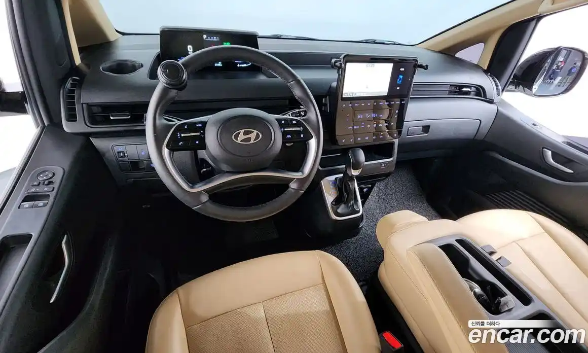 Hyundai Staria 2025 3.5 Автомат в Москве № 582860, фото 7