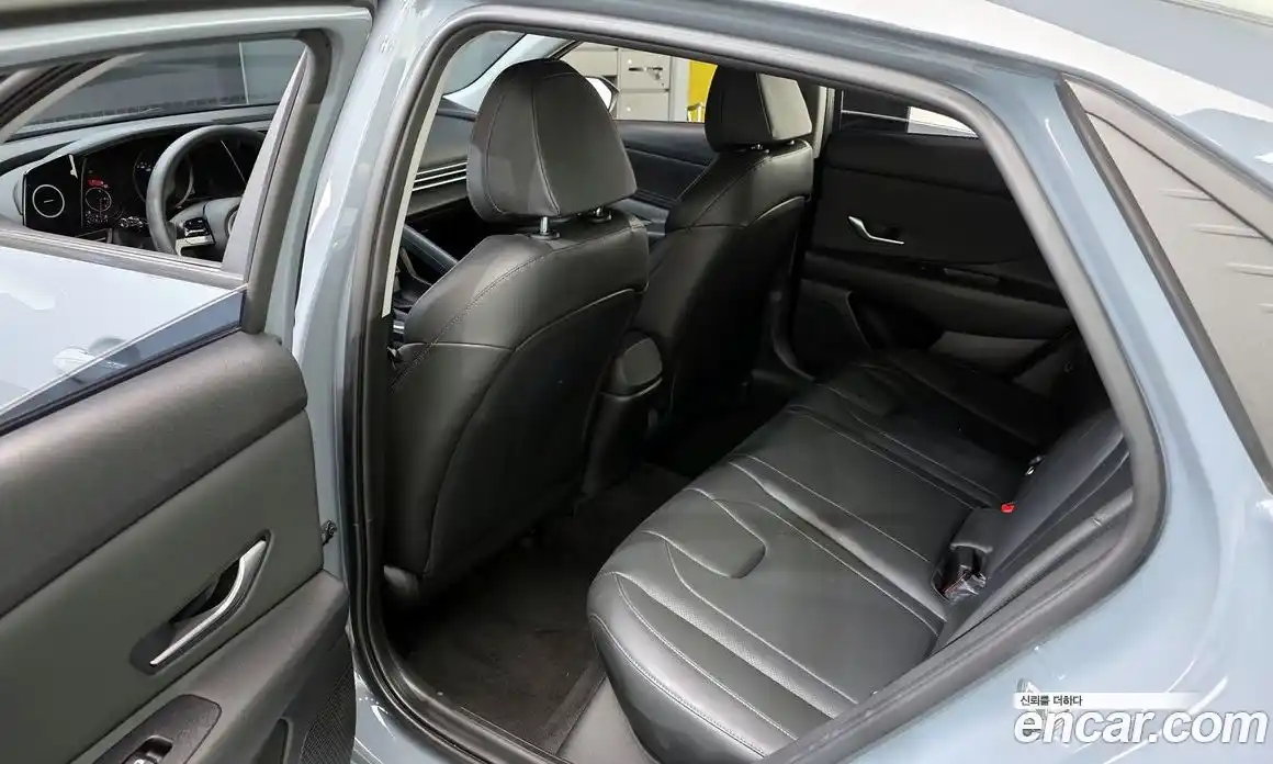 Hyundai Avante 2023 1.6 Автомат в Москве № 583164, фото 11