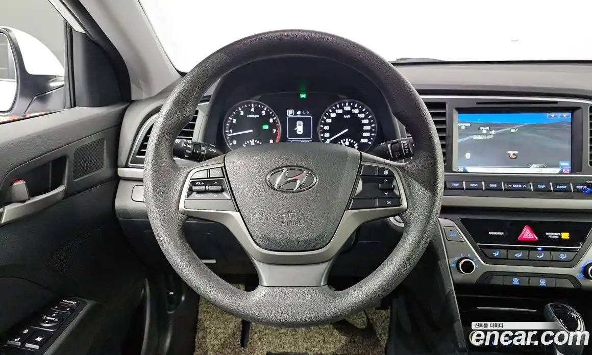 Hyundai Avante 2017 1.6 Автомат в Москве № 583236, фото 13