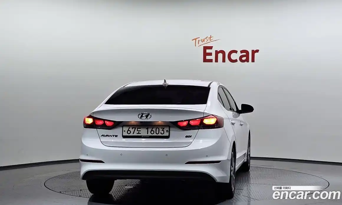 Hyundai Avante 2017 1.6 Автомат в Москве № 583236, фото 4