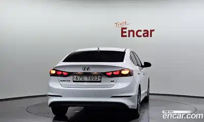 Hyundai Avante 2017 1.6 Автомат в Москве № 583236, миниатюра 4