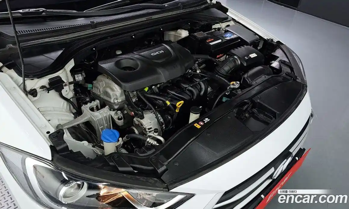 Hyundai Avante 2017 1.6 Автомат в Москве № 583236, фото 6