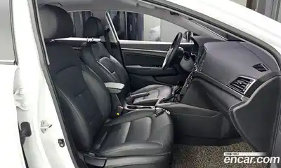 Hyundai Avante 2017 1.6 Автомат в Москве № 583236, миниатюра 10