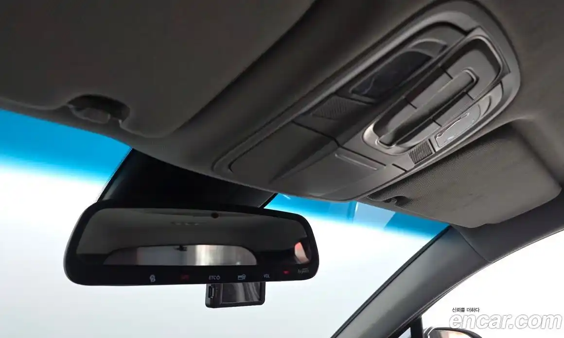 Hyundai Santa Fe 2020 2.0 Автомат в Москве № 583390, фото 16