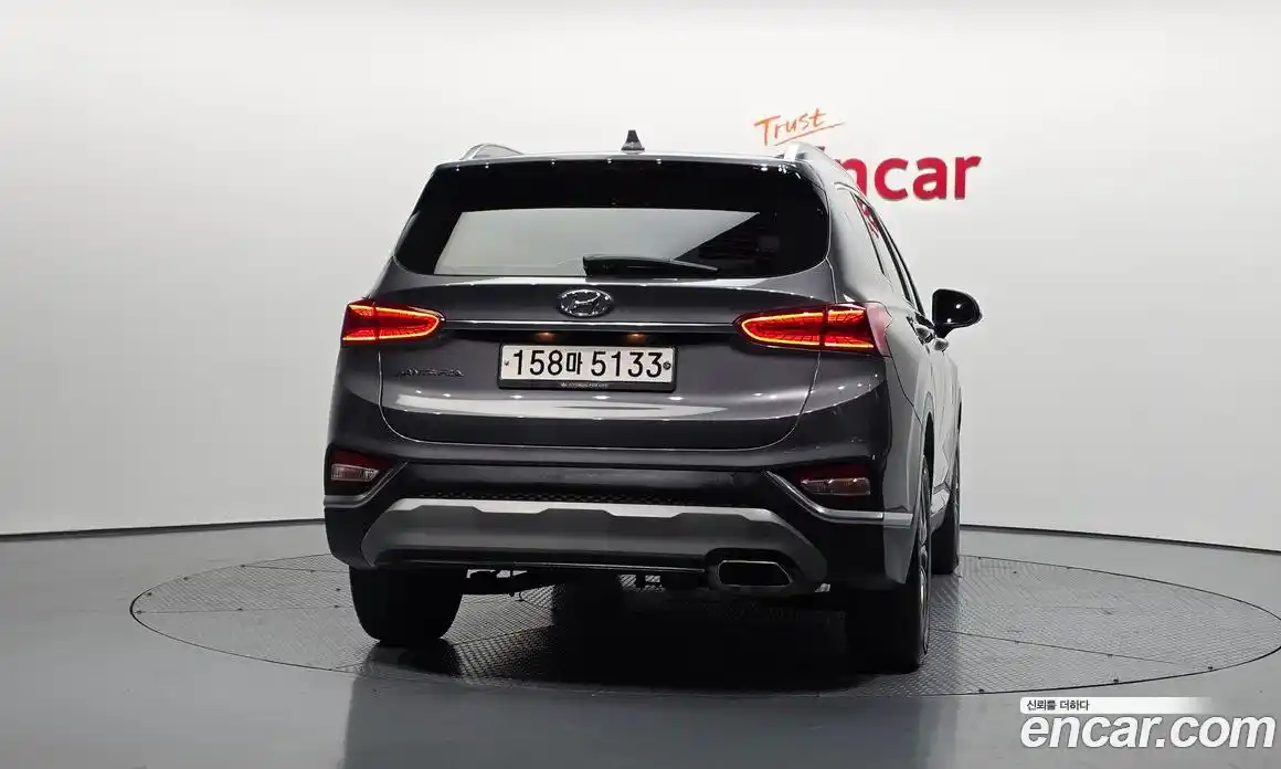 Hyundai Santa Fe 2020 2.0 Автомат в Москве № 583390, фото 4