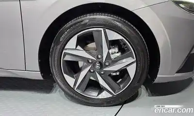 Hyundai Avante 2021 1.6 Автомат в Москве № 583666, миниатюра 5