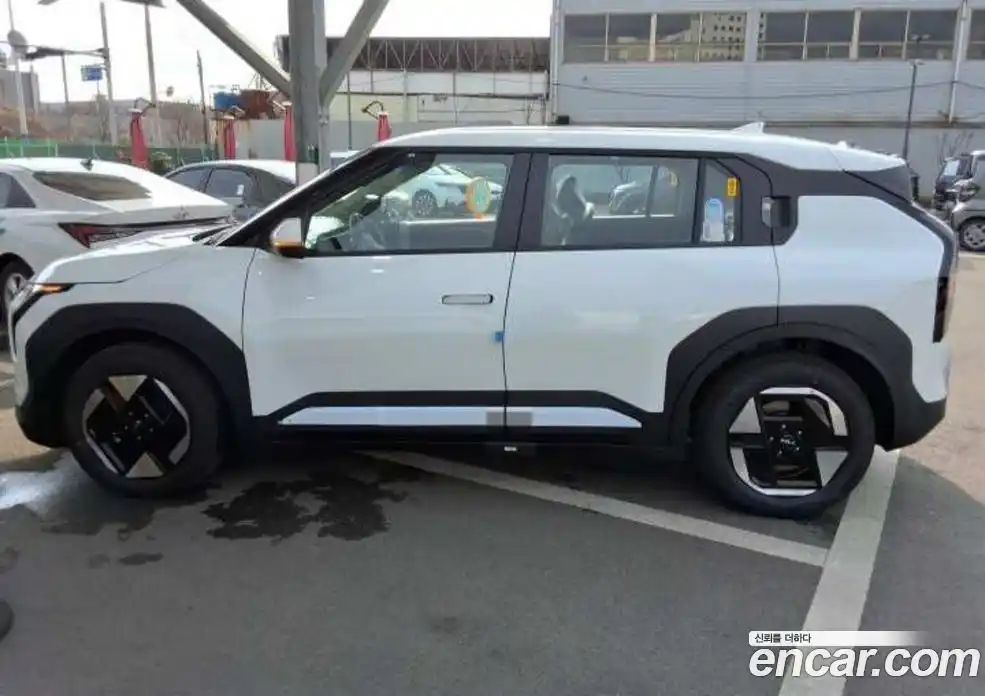 Kia EV3 2027 0.1 Автомат в Москве № 583842, фото 5