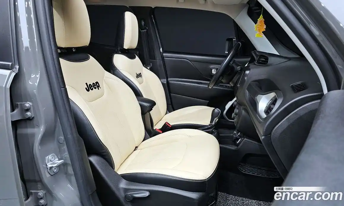 Jeep Renegade 2021 2.4 Автомат в Москве № 584196, фото 10