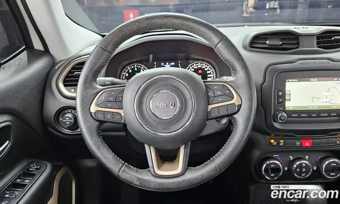 Jeep Renegade 2017 2.4 Автомат в Москве № 584233, фото 13