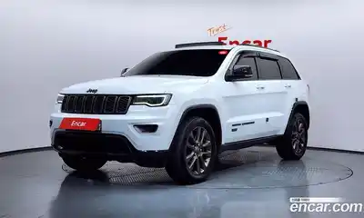 Jeep Cherokee 2016 3.0 Автомат в Москве № 584418, миниатюра 1